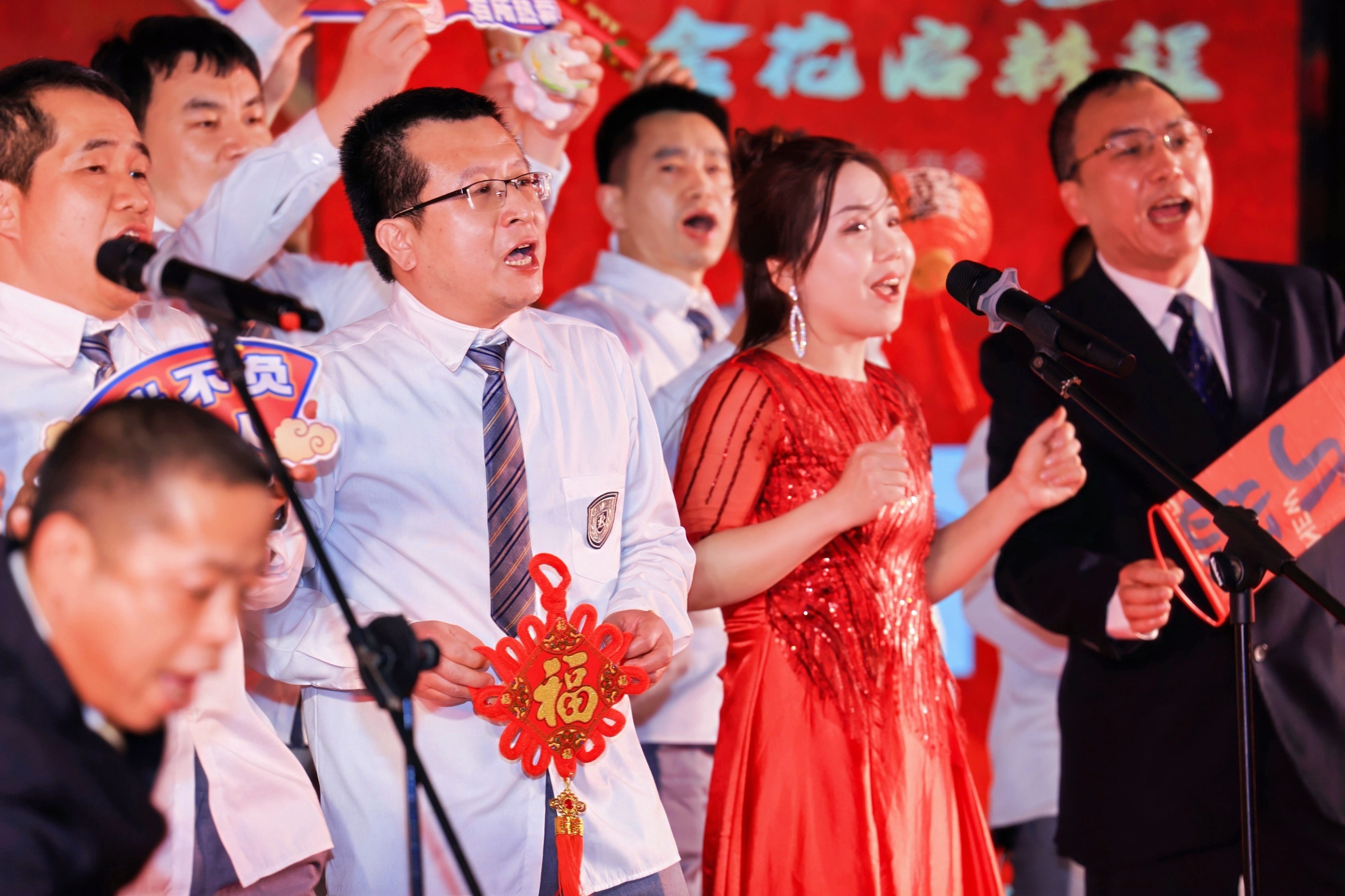 3499��˹ά��˹�ɷ�2025�����