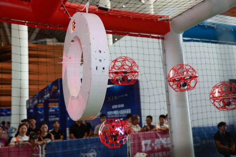 无人机足球进球